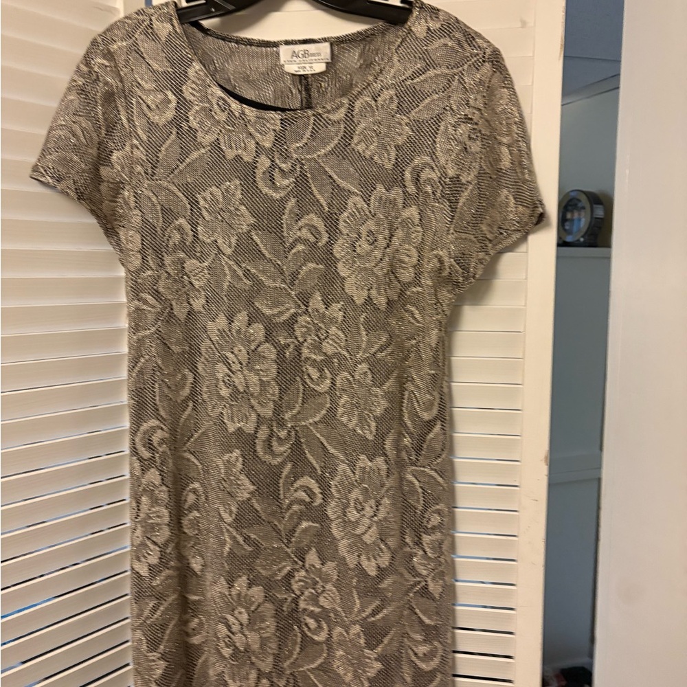AGB DRESS Byer California Metallic & Black Floral Lace Long Dress